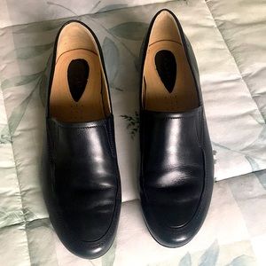 Ecco black woman’s slip on size 42 leather worn  inside only once